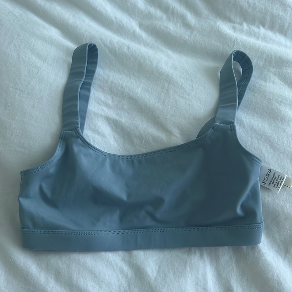 Love wave active top